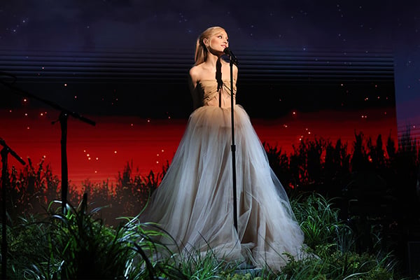 Ariana Grande Image