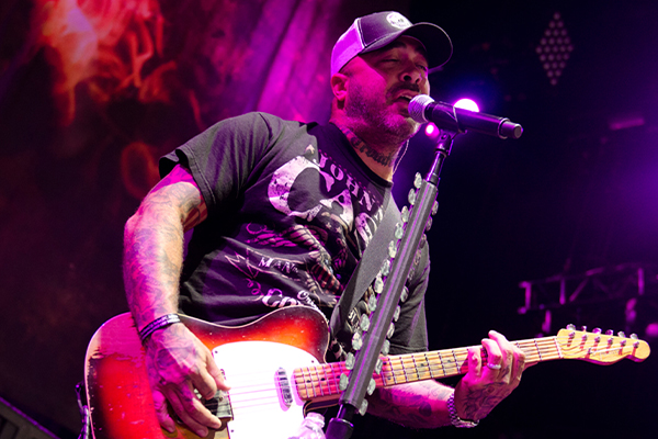 Aaron Lewis Image