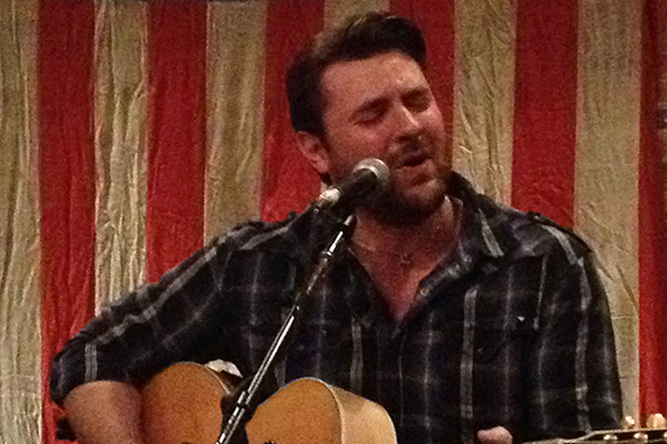 Chris Young Image
