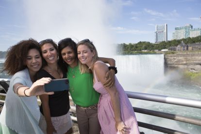 Niagara Falls USA: Guided Walking Tour + Maid of Mist or Observation Deck 