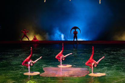 O by Cirque du Soleil