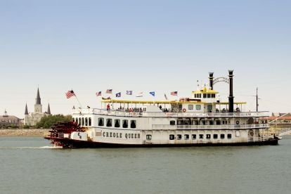 Paddlewheeler Creole Queen