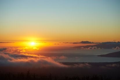 Haleakala Sunrise Tour (Breakfast Included)