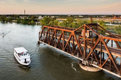 Sacramento Alive After Five Cruise