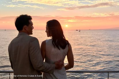 Three Star Sunset Dinner & Show Cruise