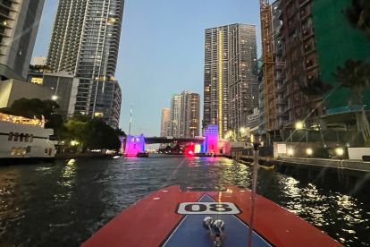Thriller Miami Evening River Tour						